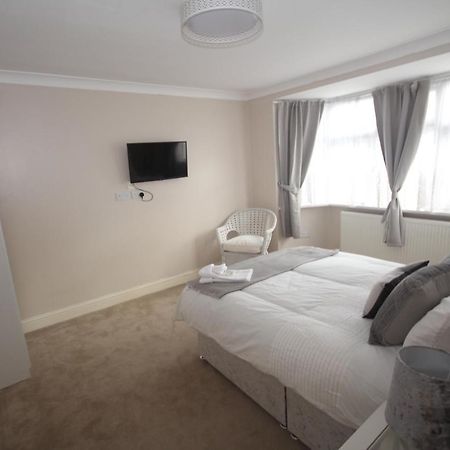 Kenton House Villa Хароу Екстериор снимка