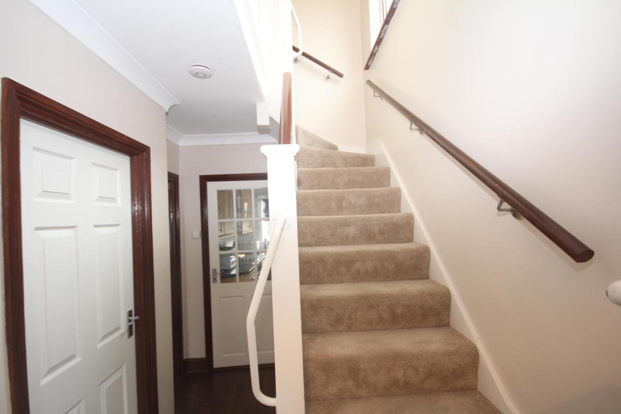 Kenton House Villa Хароу Екстериор снимка