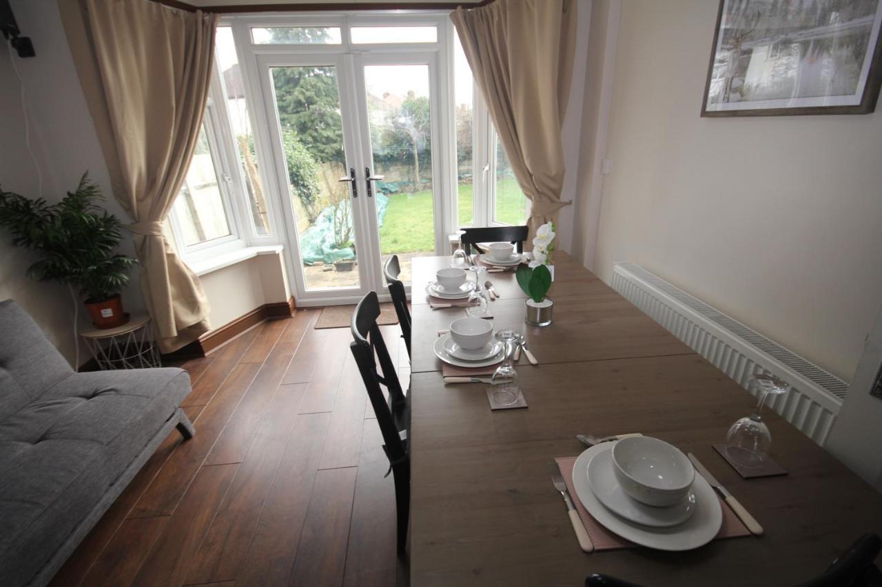 Kenton House Villa Хароу Екстериор снимка