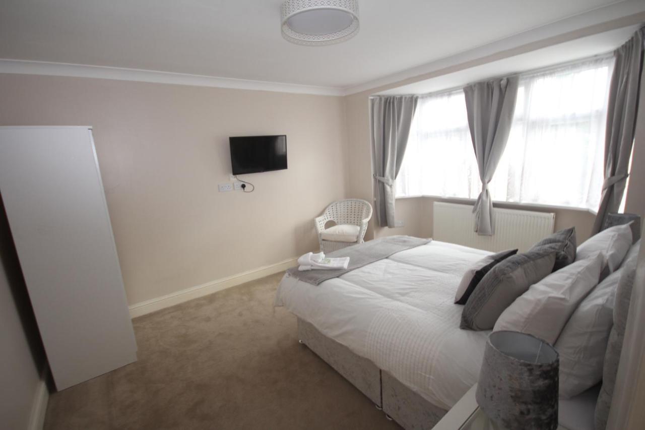 Kenton House Villa Хароу Екстериор снимка