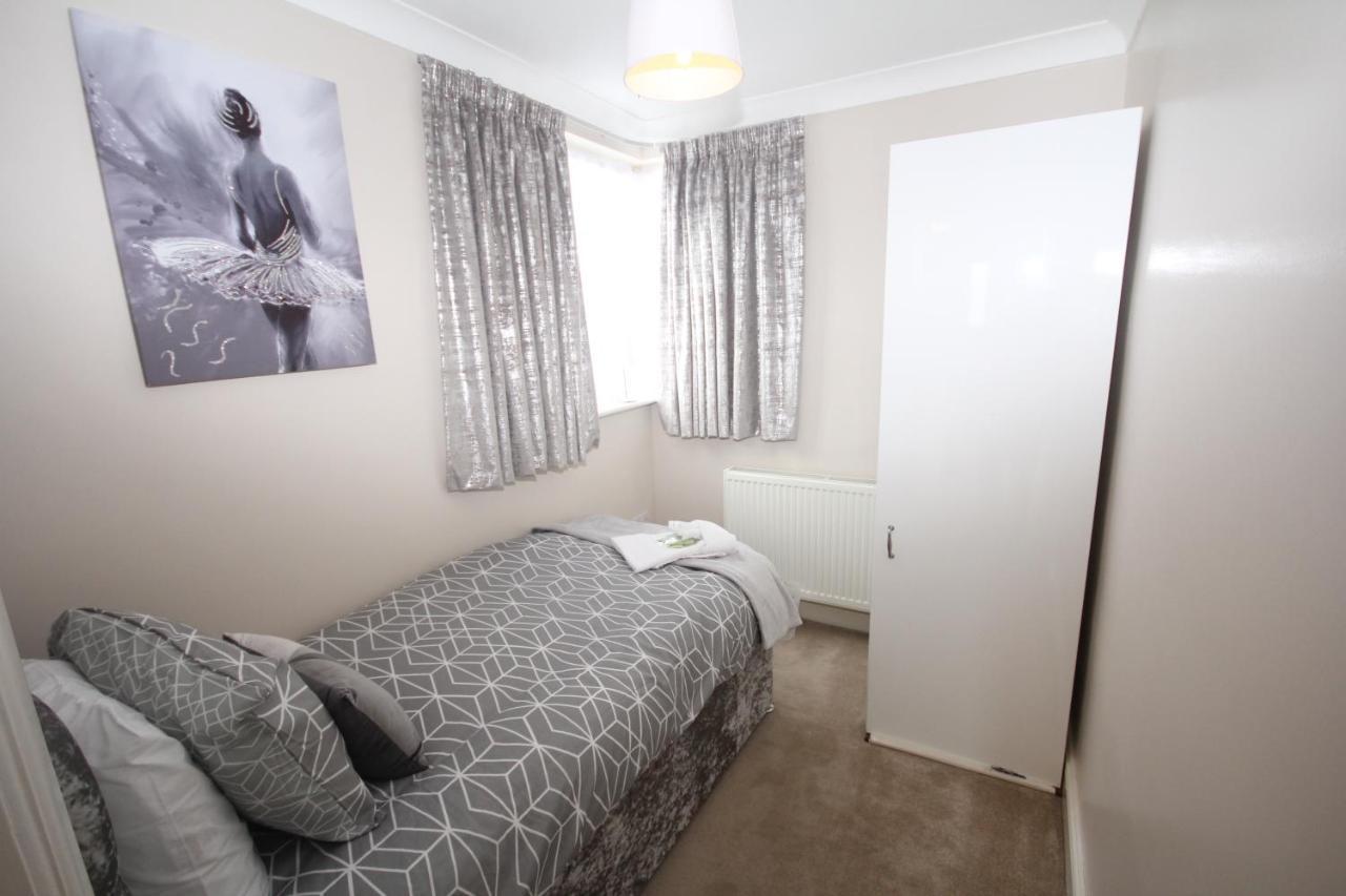 Kenton House Villa Хароу Екстериор снимка