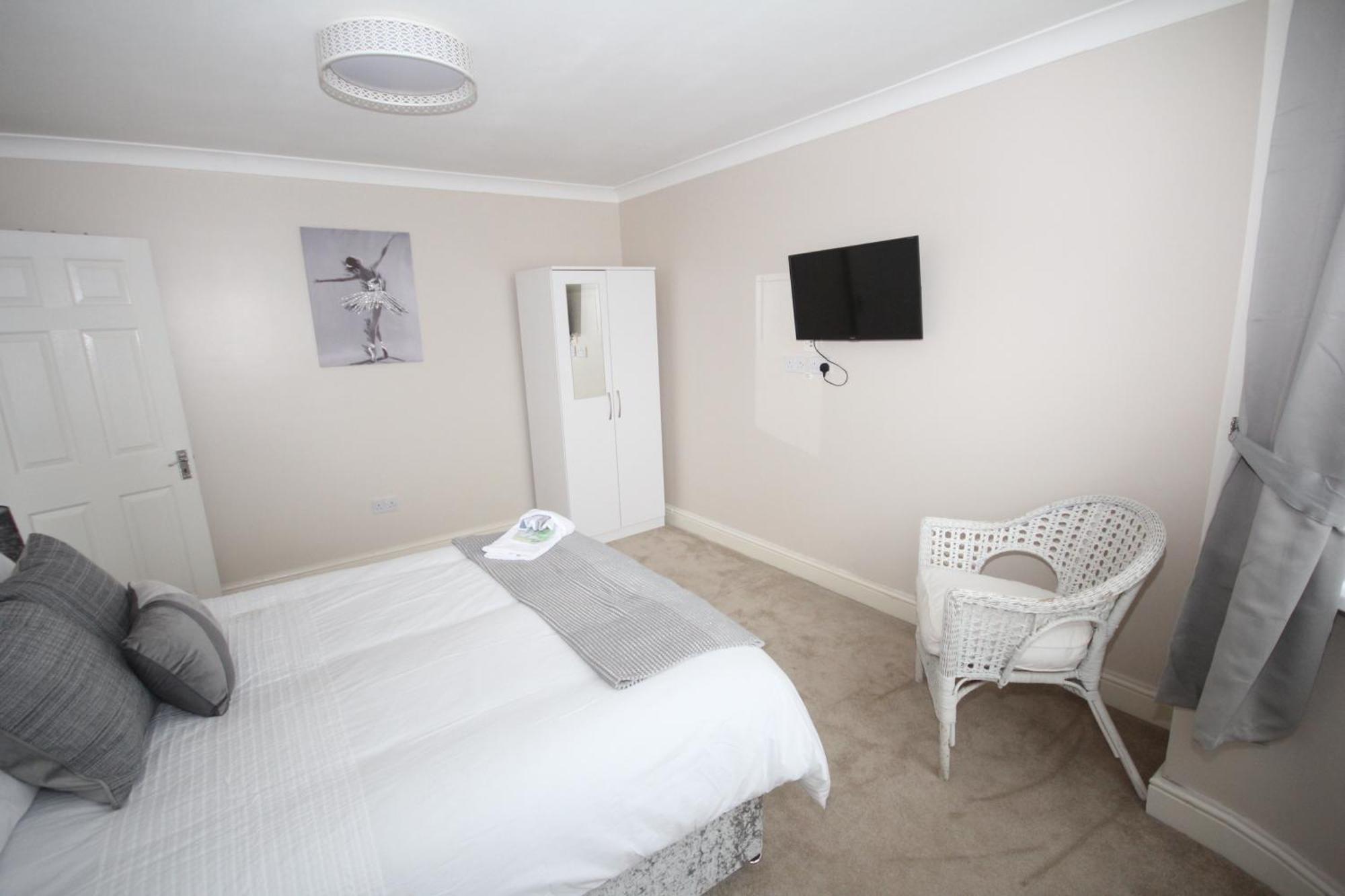 Kenton House Villa Хароу Екстериор снимка